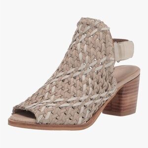 Very Volatile “Longview” Woven Heeled Sandal in Stone Women’s Size 10